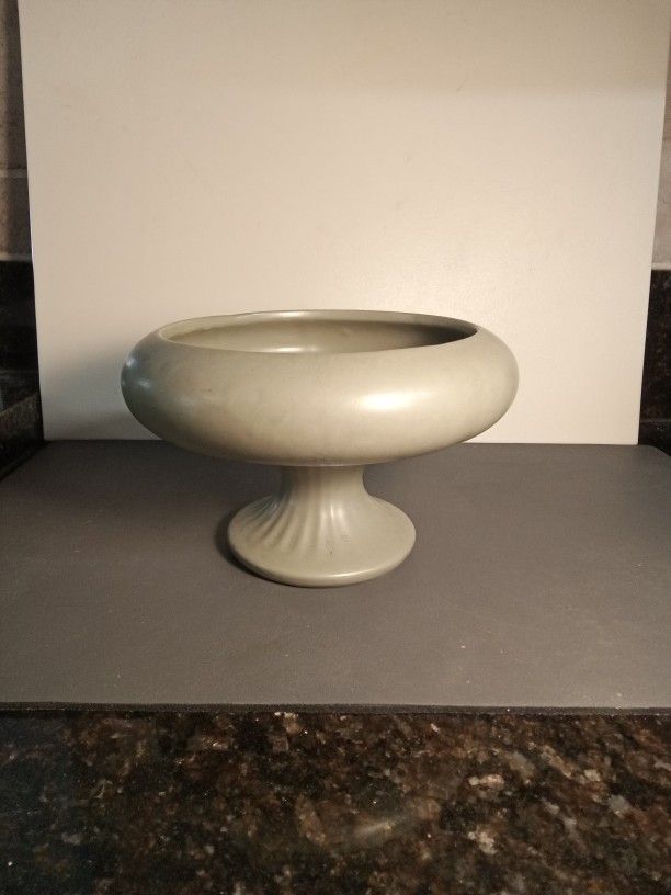 Vtg. McCoy Floraline #430 Matte Green Pottery Vase / Planter