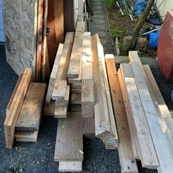 Large lot of lumber scraps 