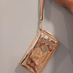 MICHEAL KORS METALLIC WRISTLET WALLET.......😁😊😍
