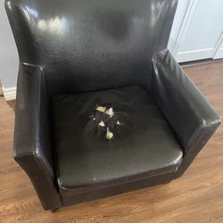 Leather Chair Preowned 