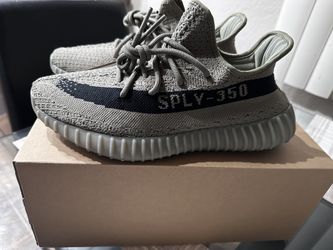 Yeezy 350 V2
