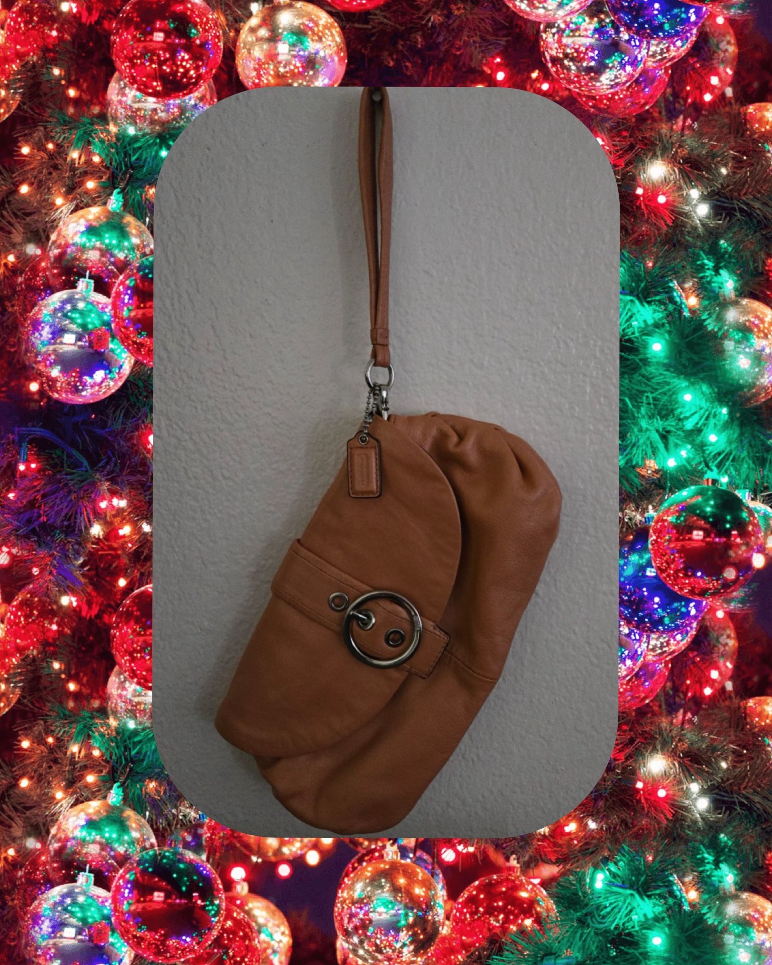 🎄❤️Coach Wristlet 🎄❤️