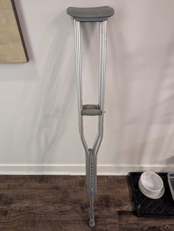 Crutches 
