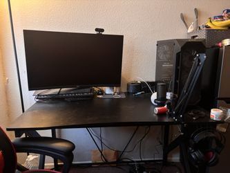 Black Desk (Gaming Desk)