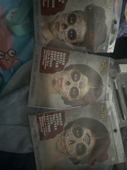 3 Glitter Face Tattoo 