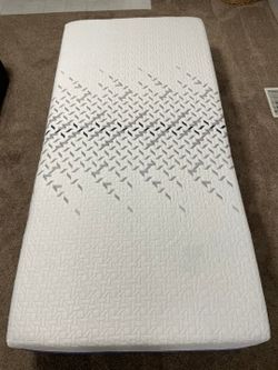 Twin XL Nectar Premier Memory Foam Mattress - Like New