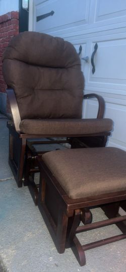 Wood Glider Rocking Chair with Ottoman