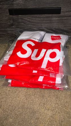 Supreme socks