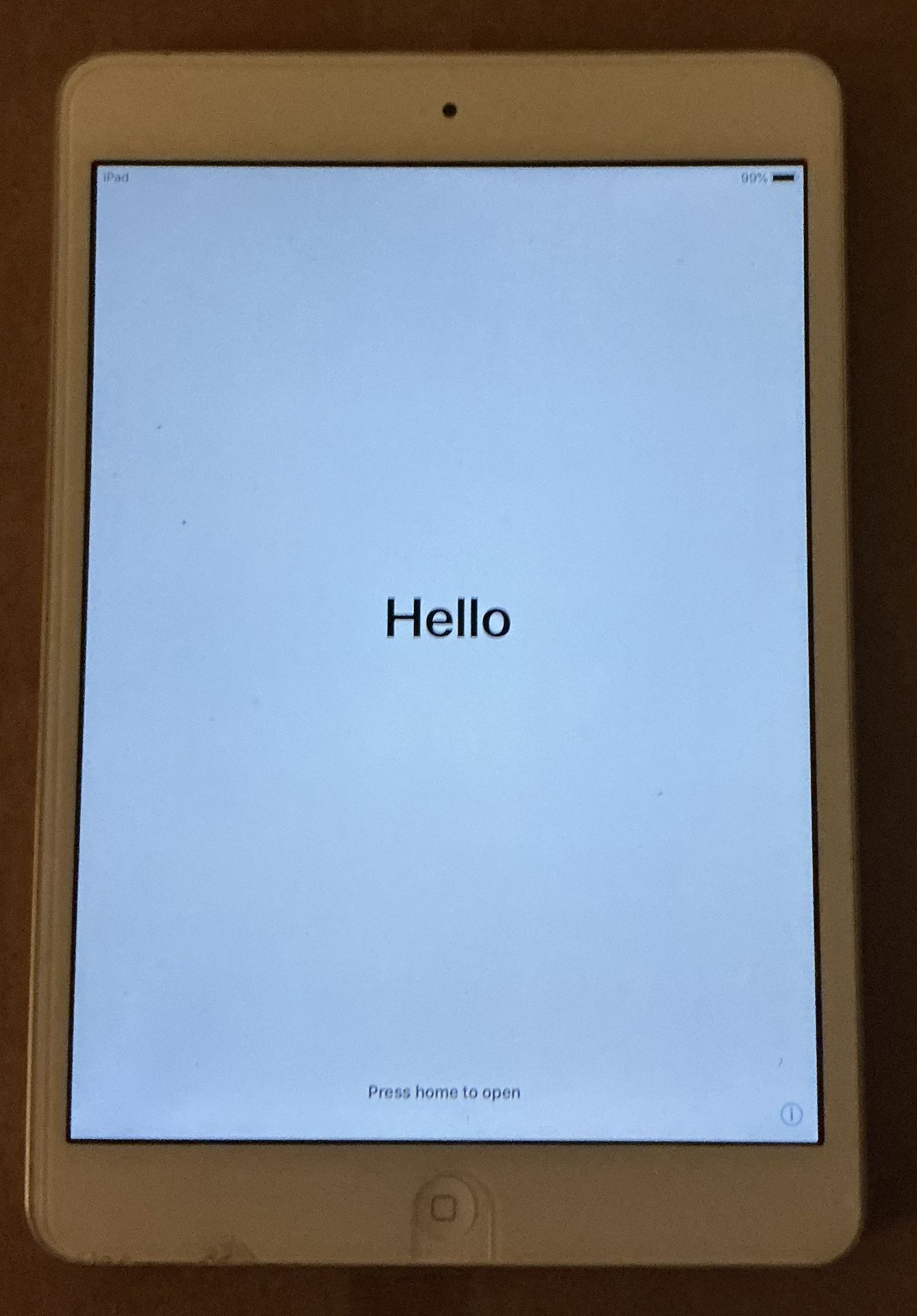 Used iPad Mini 2 Model A 1489 32 GB WiFi only With Power Cord