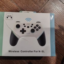 wireless controller compatible with the Nintendo Switch console and Switch Lite. 