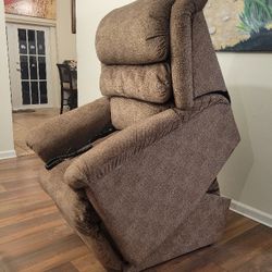 La-Z-Boy Power Lift Reclining Chair 