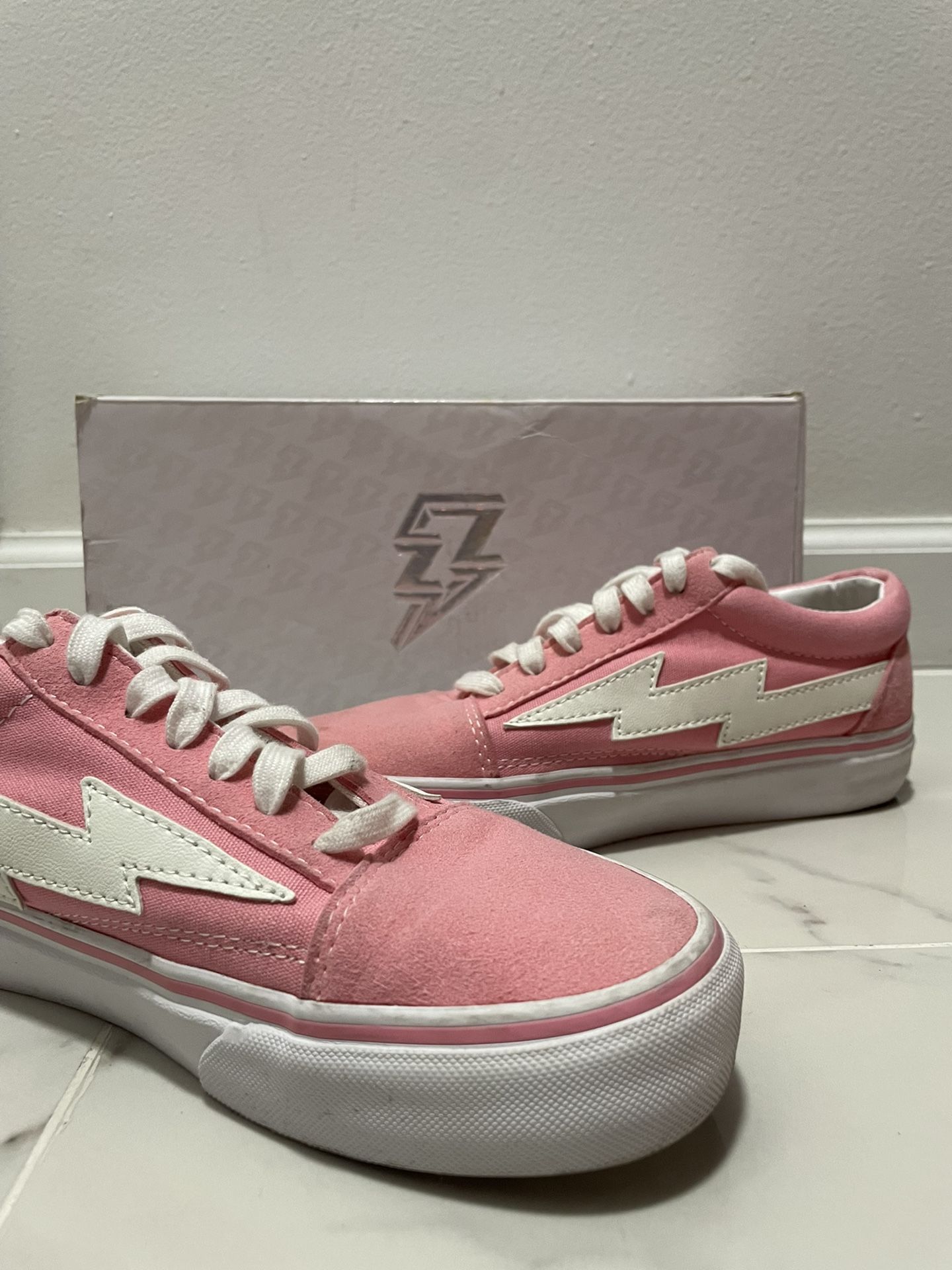 bolt pink' revenge storms