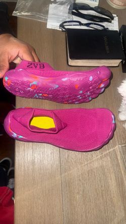 Pink 7.5 Water Shoes