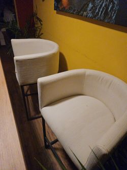 Bar Table with chairs