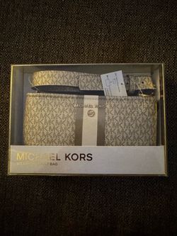 Michael Kors adjustable belt
