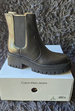 Boots size #8 calvin klein