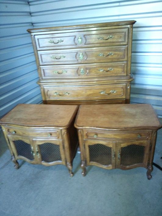 Vintage 1979-80 Solid Oak Thomasville Bedroom Set