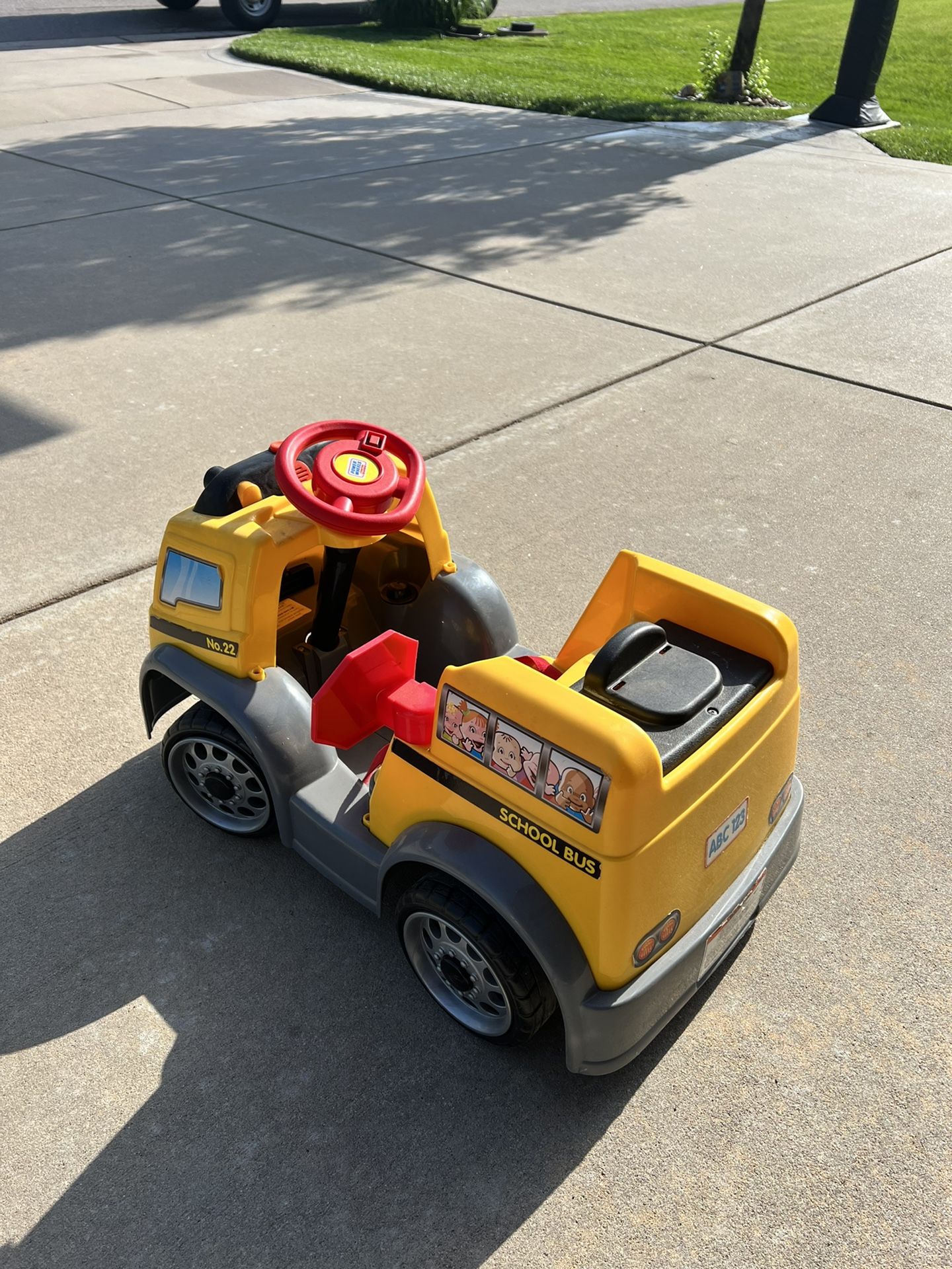 Power wheels on sale school bus