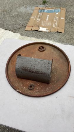 Barrel lid plant holder