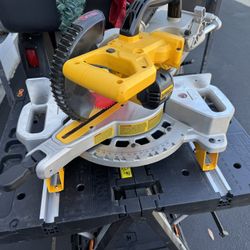 Dewalt 20v Max 7 1/4 Miter Saw w/ Stand