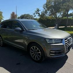 2017 Audi Q7 Premium Plus