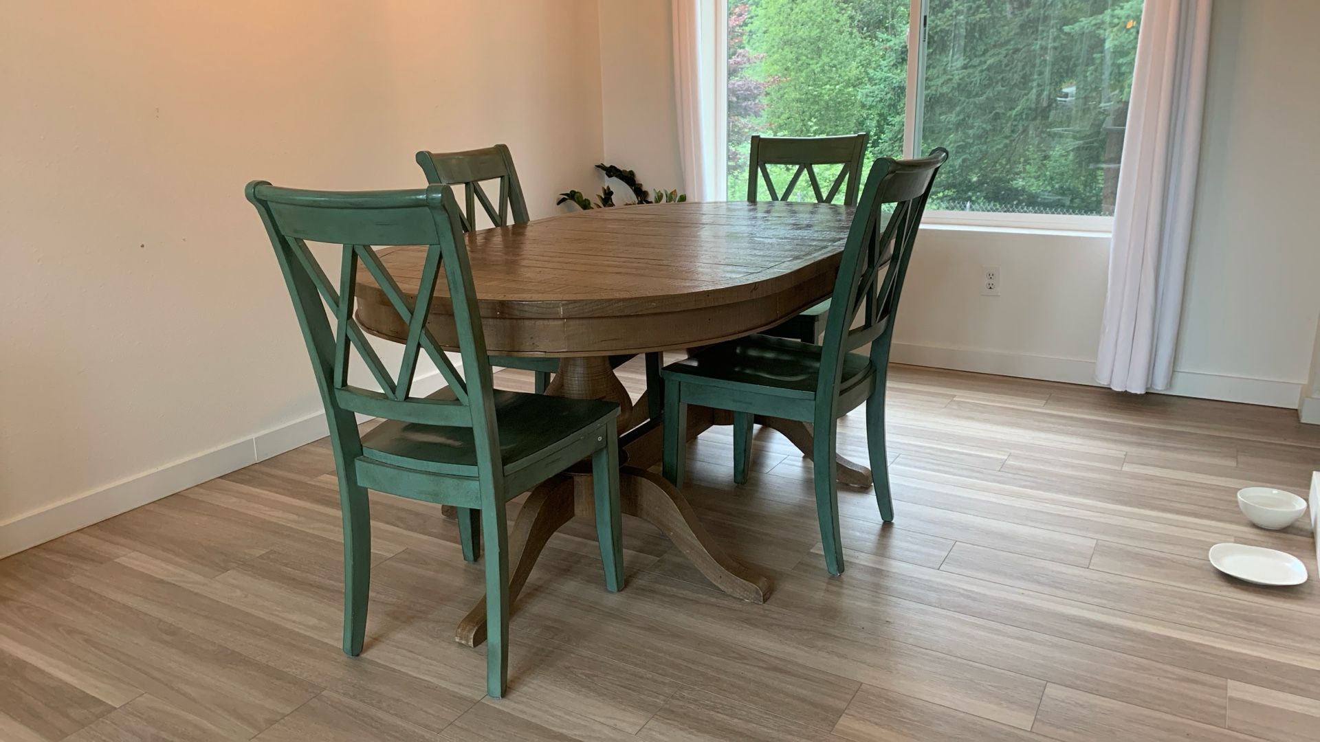 Oval table with 2 leaves extends to 98”