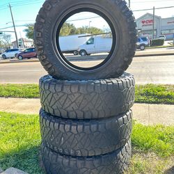 Set of NITTO LT 295/65/20