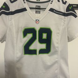 Woman’s Nike Seattle Seahawks Earl Thomas Medium Road White Jersey Used