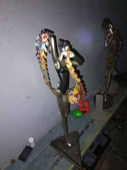 Dancing lady