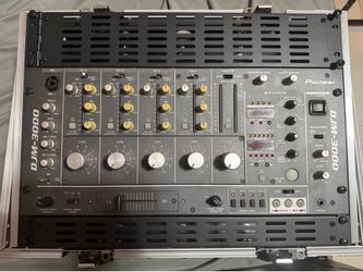 Pioneer DJM 3000 Rotary Mixer with Flight Case