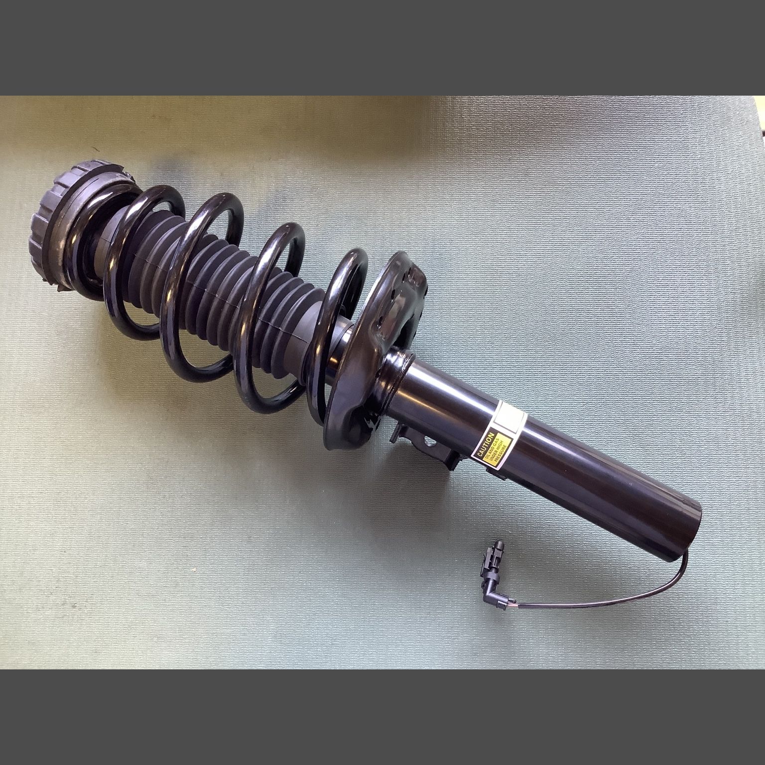 Front Strut Shocks W/ Electric For 13-19 Cadillac XTS