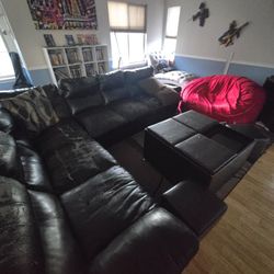 Sectional Ottoman And Rug