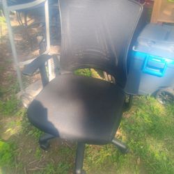 New Office Chair With Wheels 