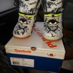 Classic Reebok Wedges Size 6 Women 