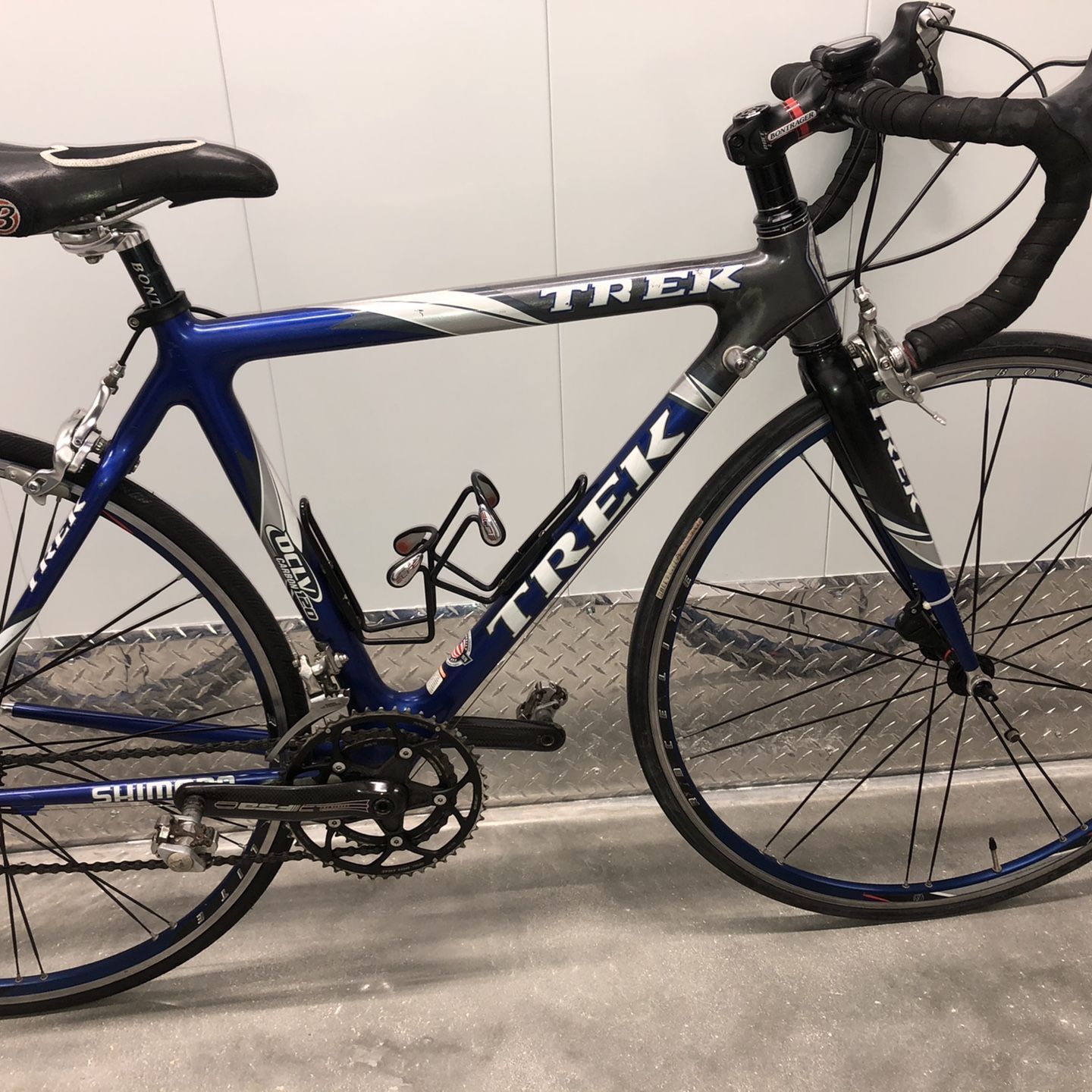 Trek carbon frame bike