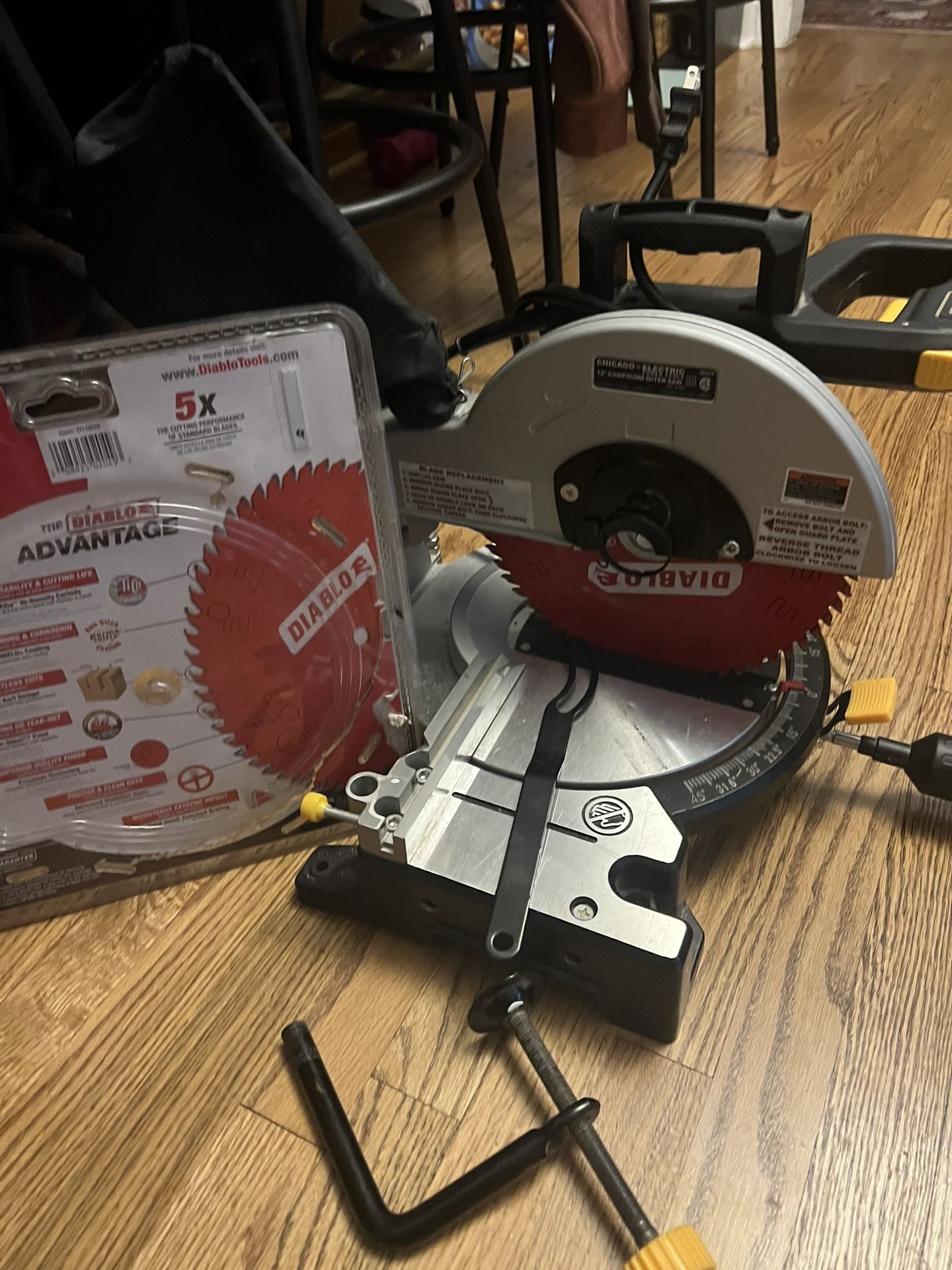 Miter Saw 10 Inch