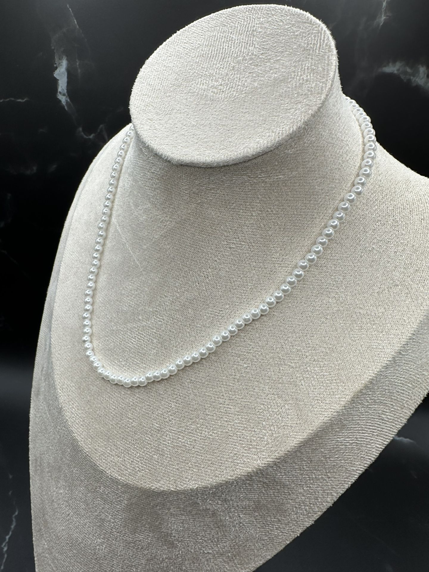NEW Fake tiny pearl choker, ready to gift