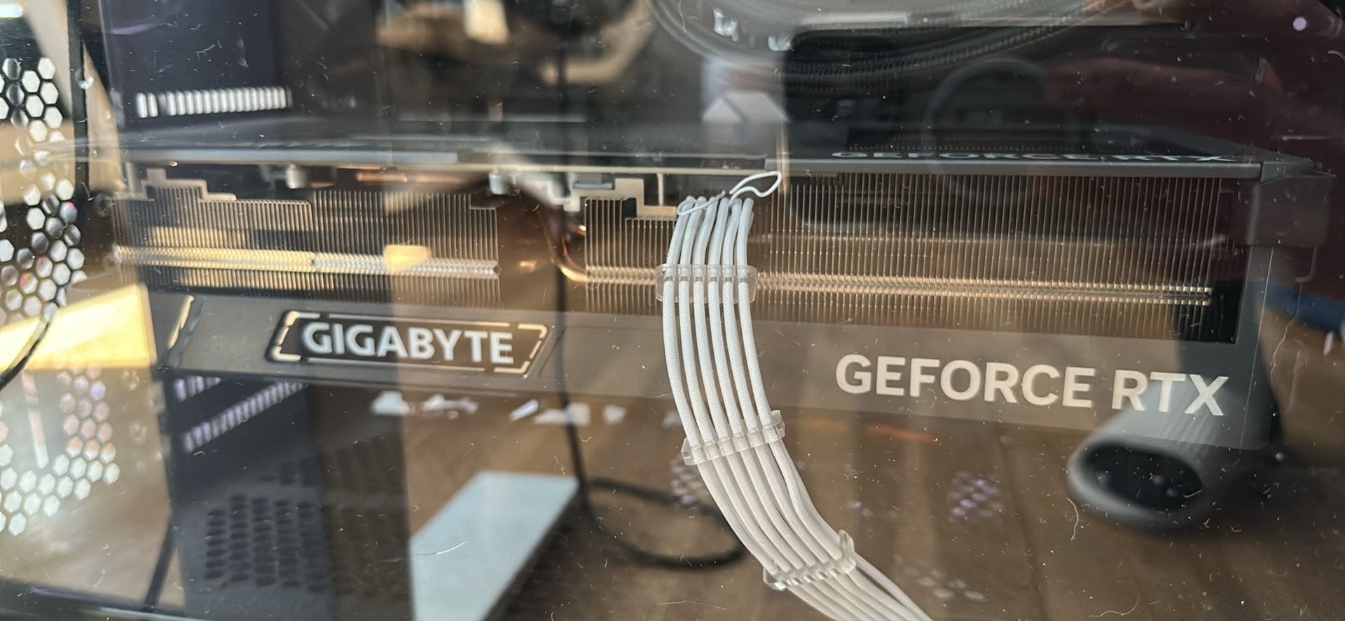GIGABYTE GeForce RTX 4080 Eagle 16G Graphics Card, 3X WINDFORCE Fans, 16GB 256-bit GDDR6X, GV-N4080EAGLE-16GD Video Card