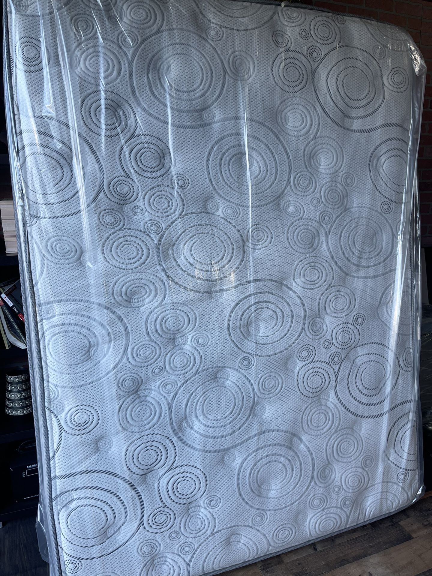 Pillow Top Queen Mattress 