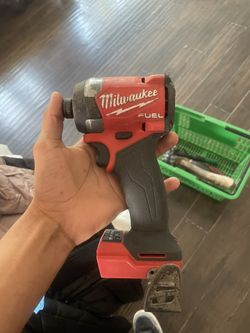 Milwaukee M18 FUEL 1/4" Hex Impact Driver