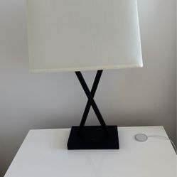 2 Lamps Nightstand 