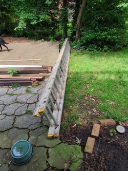 32 ft Extension Ladder