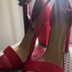 red heels size 6
