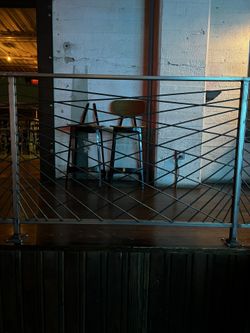 Handrails / Pasamanos