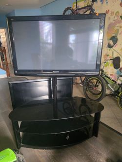 42 inch panasonic lcd + stand