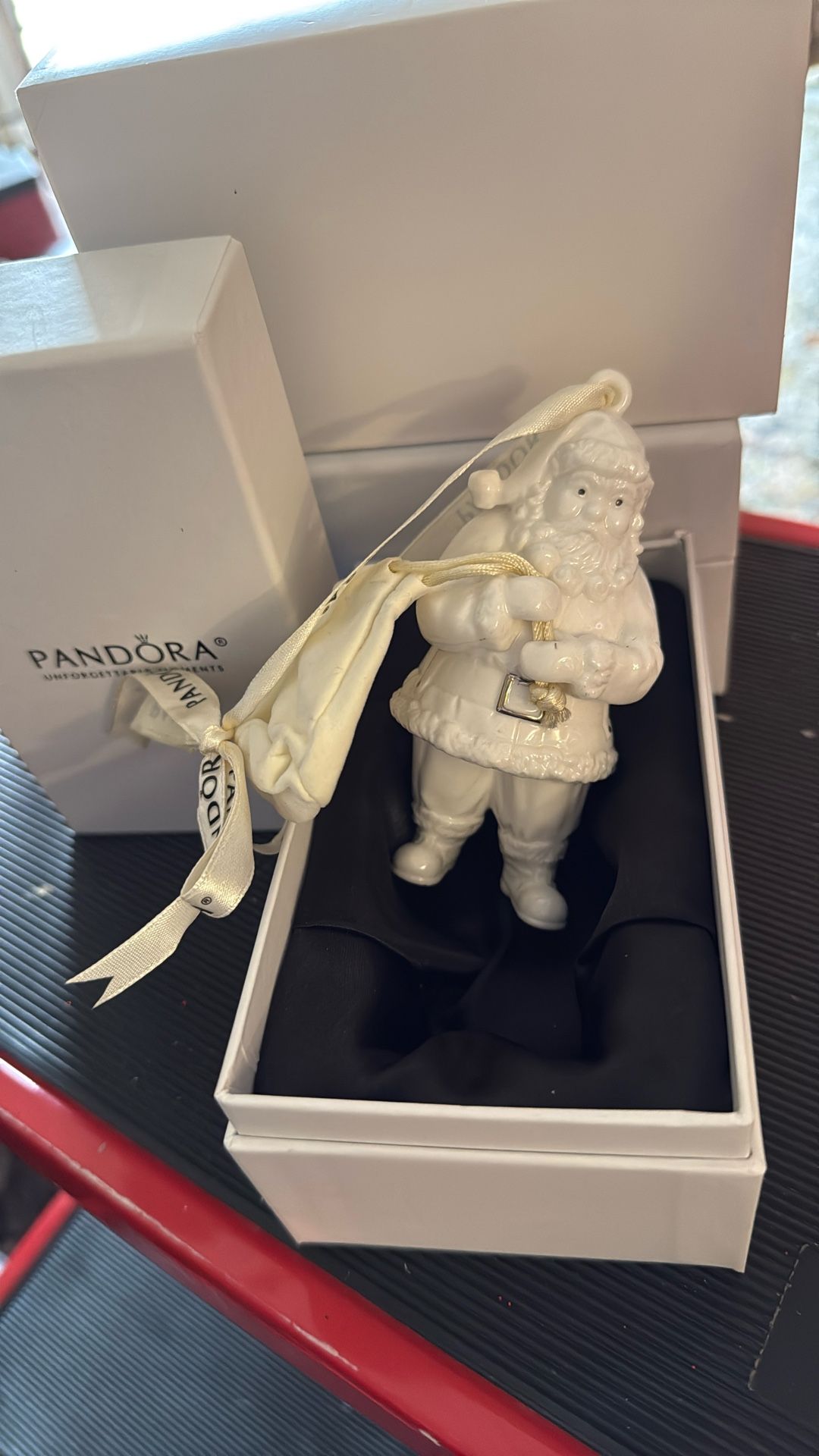 Pandora 2018 Ornament