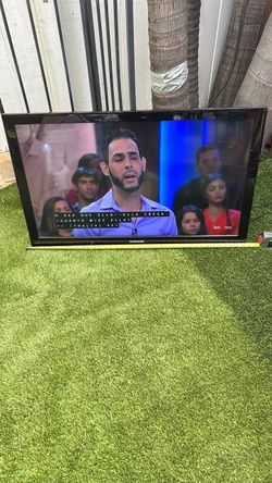 Samsung TV 38 inches good
