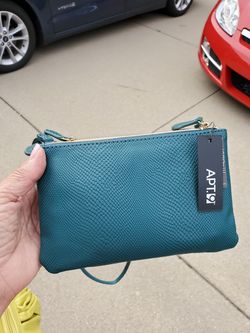 New crossbody bag w tags