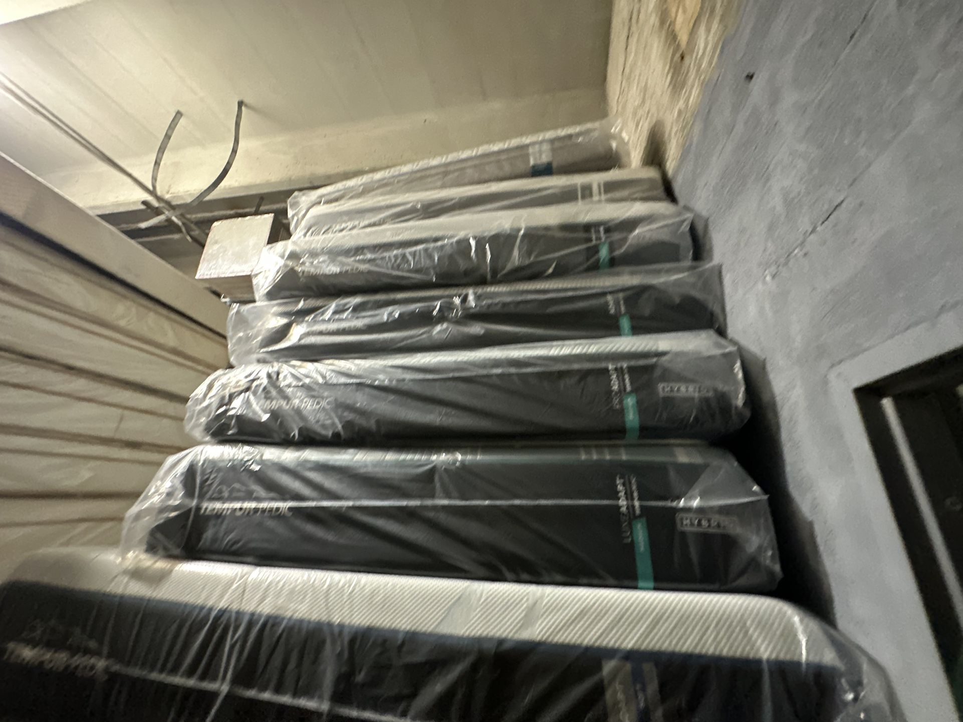 King Queen Size Tempurpedic ProAdapt, ProBreeze, LuxeBreeze Mattress Pro Breeze /Luxe Adapt /Pro Adapt /Adapt /cloud /Tempur pedic contour Supreme