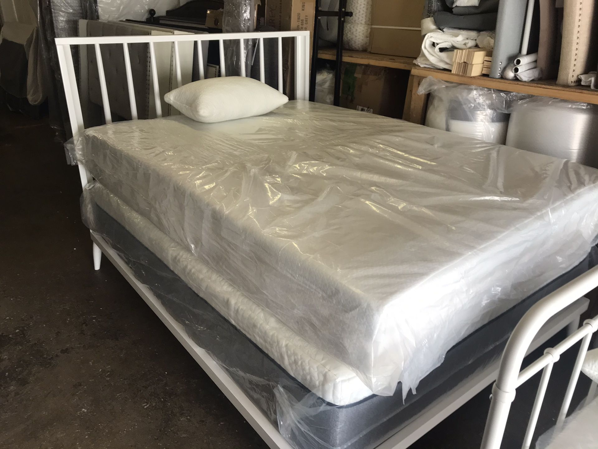 New Queen and KING size memory foam , cool gel and hybrid mattress sale starting at $140 up to $550